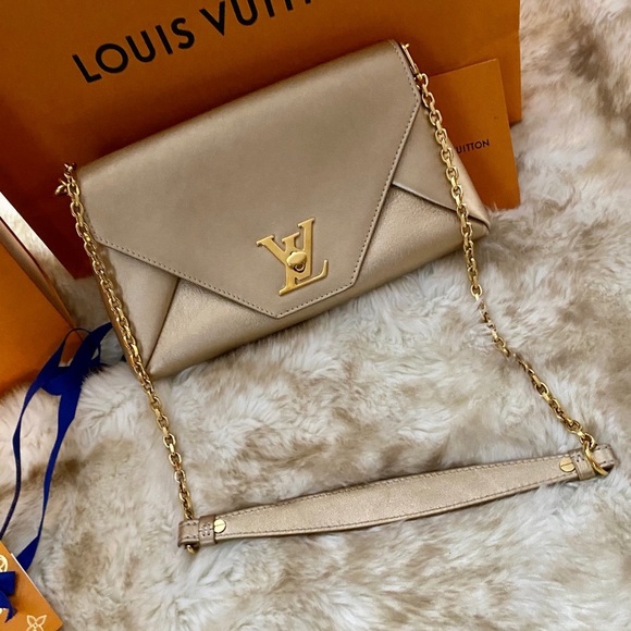 Louis Vuitton Gold Calfskin Leather Love Note Bag - Picture 3 of 9